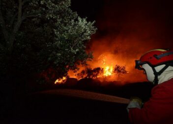 Grande operação de combate ao fogo