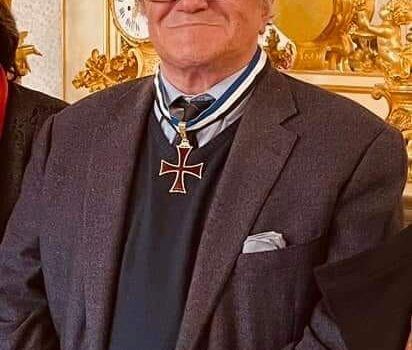 José Cid recebe distinção em dia de aniversário