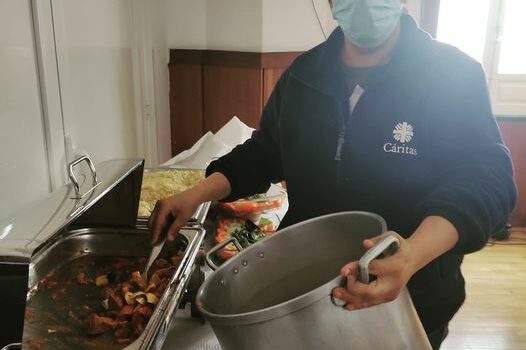 Gesto de solidariedade no Dia Internacional da Mulher