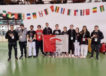 Torneio Wac 2022 da Escola de Kempo da Carapalha com ouro, prata e bronze