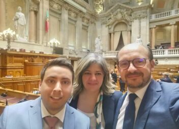 Deputados do PS questionam o Governo