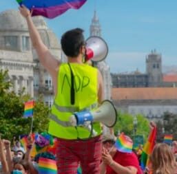 Marcha do Orgulho LGBTI+ nas ruas da Covilhã a 4 de Junho