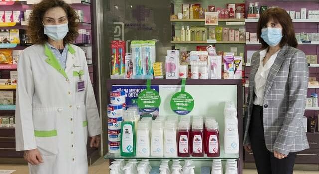 Farmácia Vitória doou medicamentos ao Centro para as Migrações do Fundão